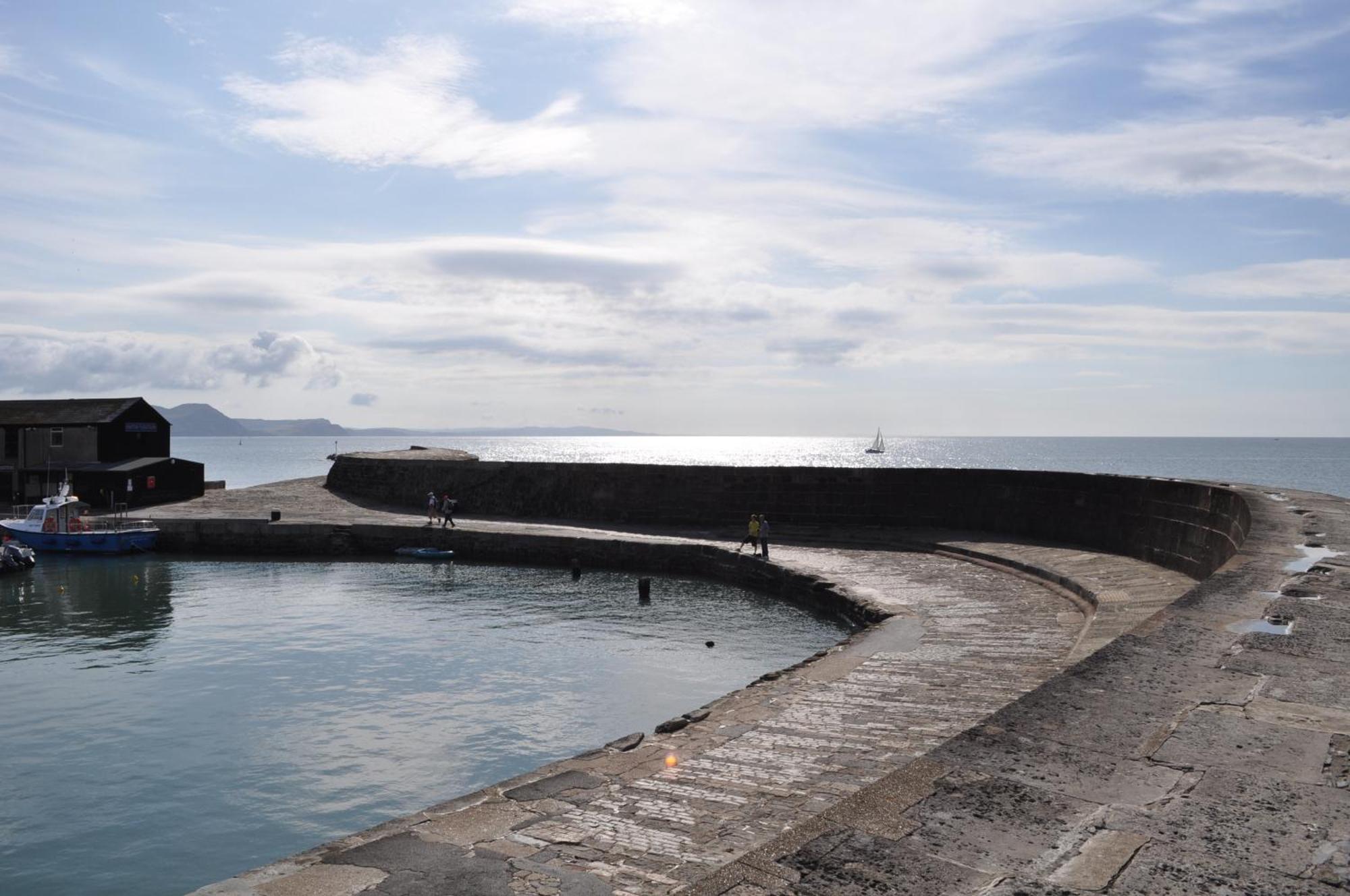 The Retreat, Own Hot Tub, Romantic Escape, Near ライム・レジス エクステリア 写真