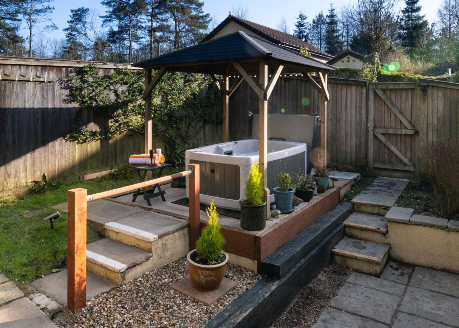 The Retreat, Own Hot Tub, Romantic Escape, Near ライム・レジス エクステリア 写真